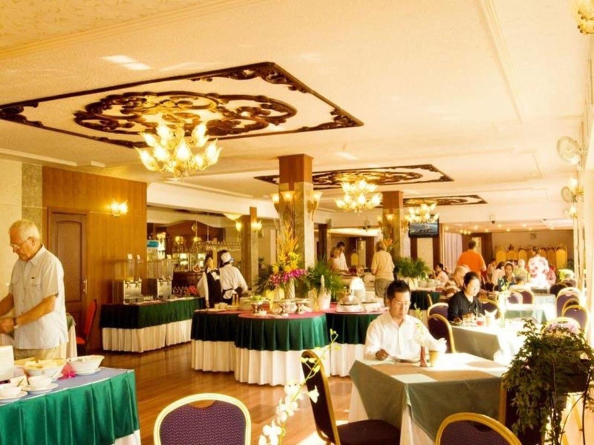 فندق هوونج سين مدينة هوشي منه المظهر الخارجي الصورة